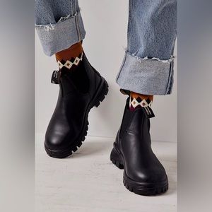 Brand new Blundstone Lug Sole Chelsea Boots